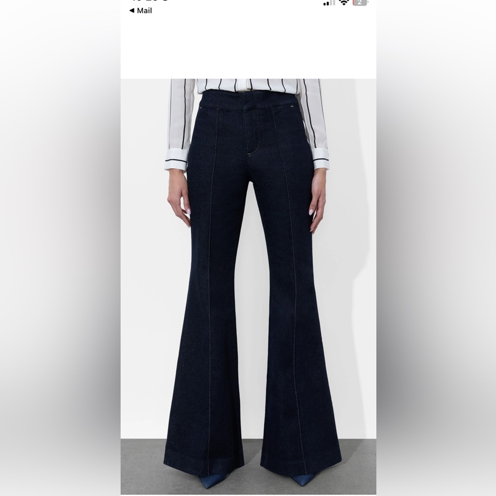 Alice + Olivia dark wash wide leg trouser Jean